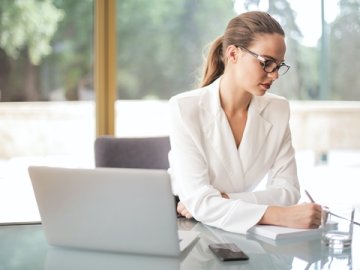 幾內(nèi)亞鋁土礦停出口威脅：礦企破局指南