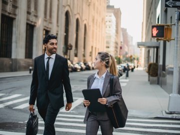 香港稅務(wù)新規(guī)與CRS 2.0背景下高凈值人群的資產(chǎn)合規(guī)路徑