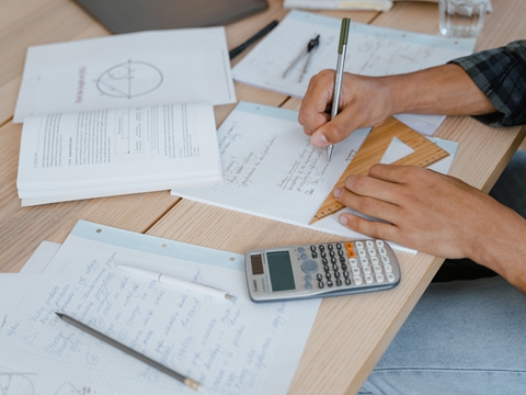 新手賣家必讀：3步完成PayPal認(rèn)證，輕松開啟收款之旅！